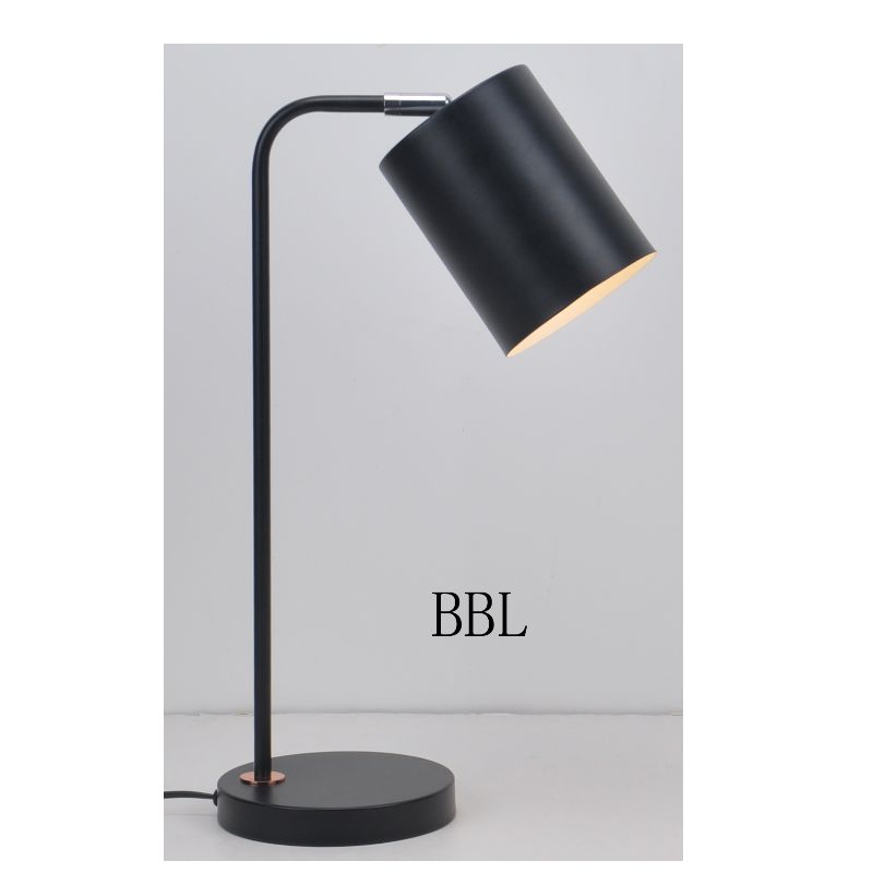 Đèn bàn với bóng kim loại và điều chỉnh chức năng bóng