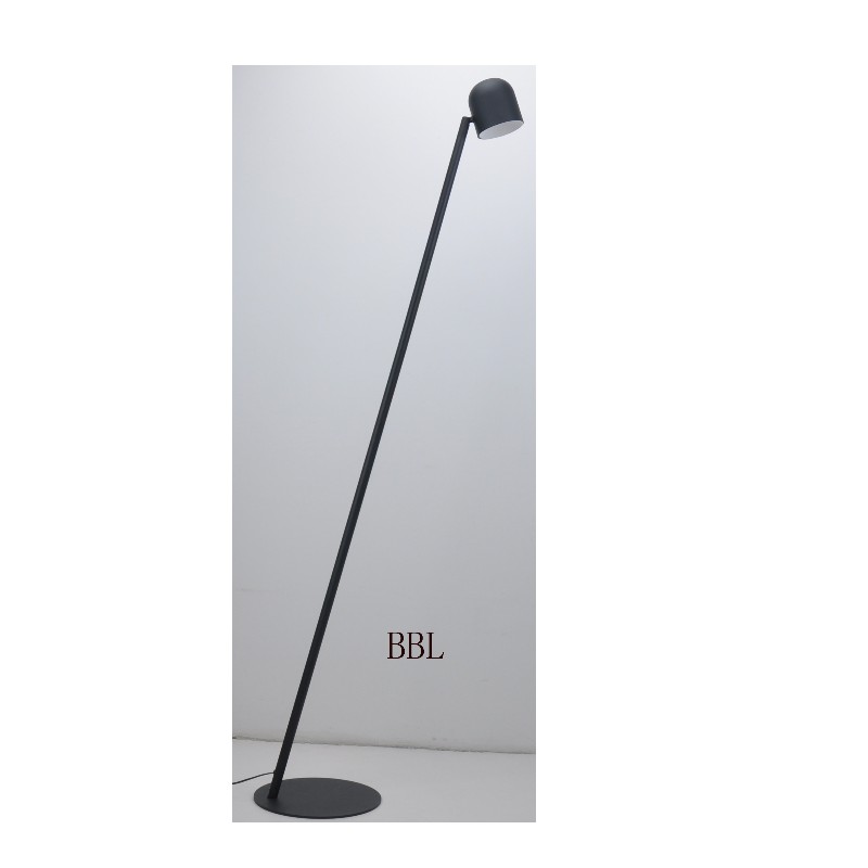 Đèn sàn LED với bóng kim loại